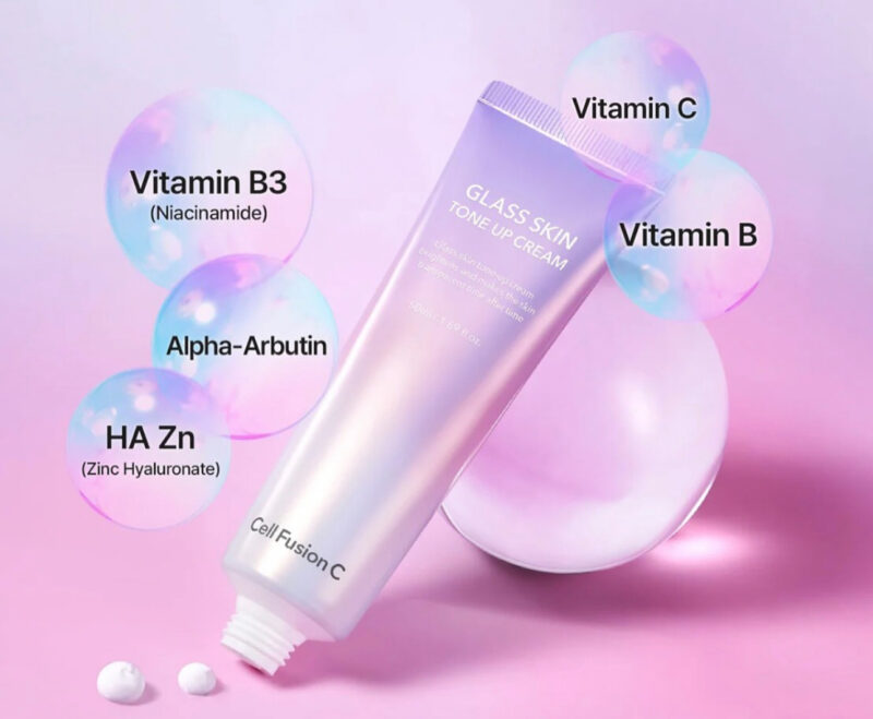Розгладжуючий крем для обличчя - Glass Skin Tone Up Cream