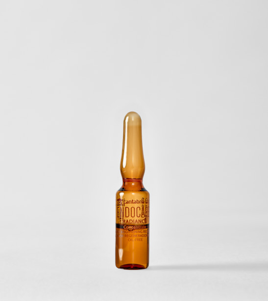 Регенеруючий концентрат, що омолоджує, з вітаміном С - Endocare C Pure Concentrate